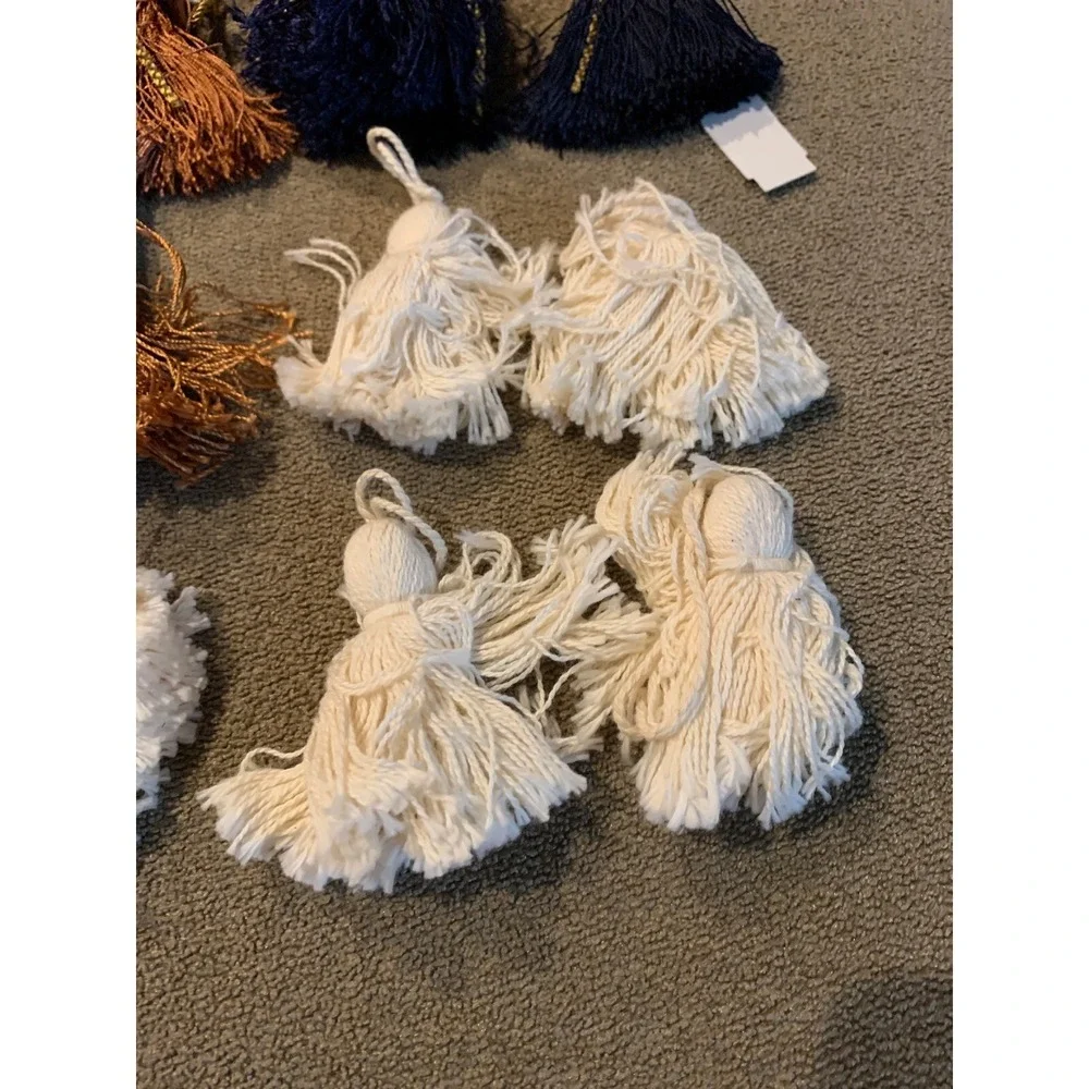 LOT OF 15 TRIM HOLLYWOOD TRIMS TASSELS - WHITE, BLUE, BROWN (TD)